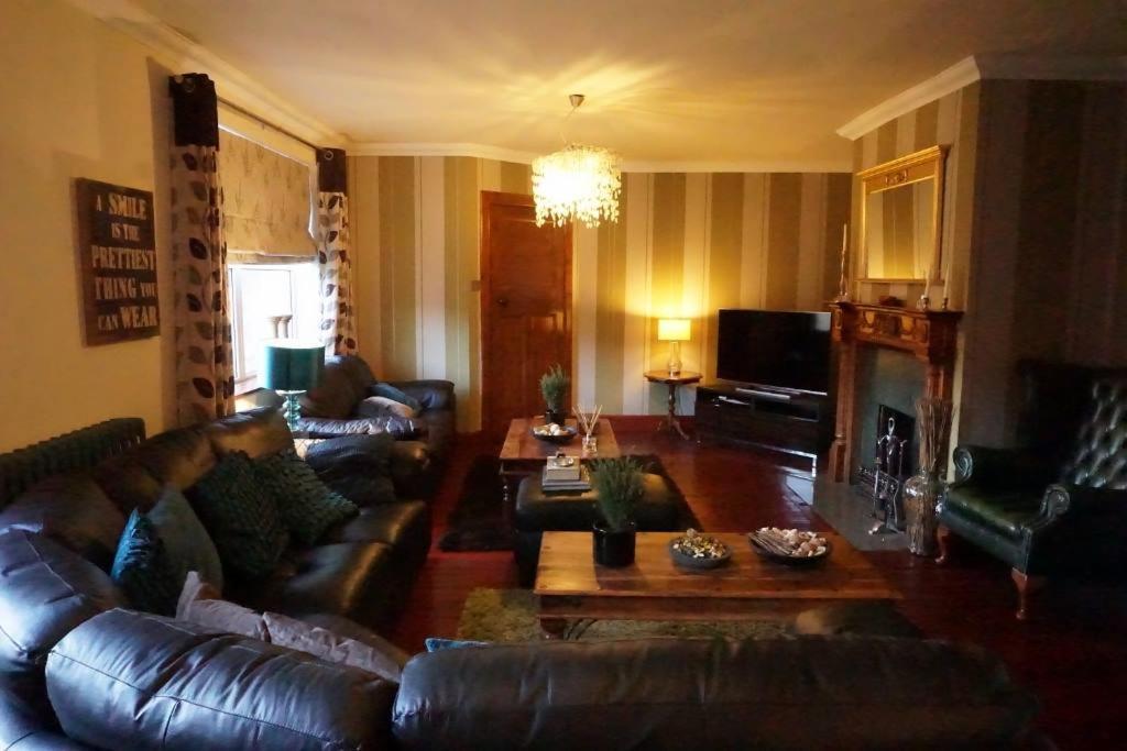 Innis House Insch Екстериор снимка